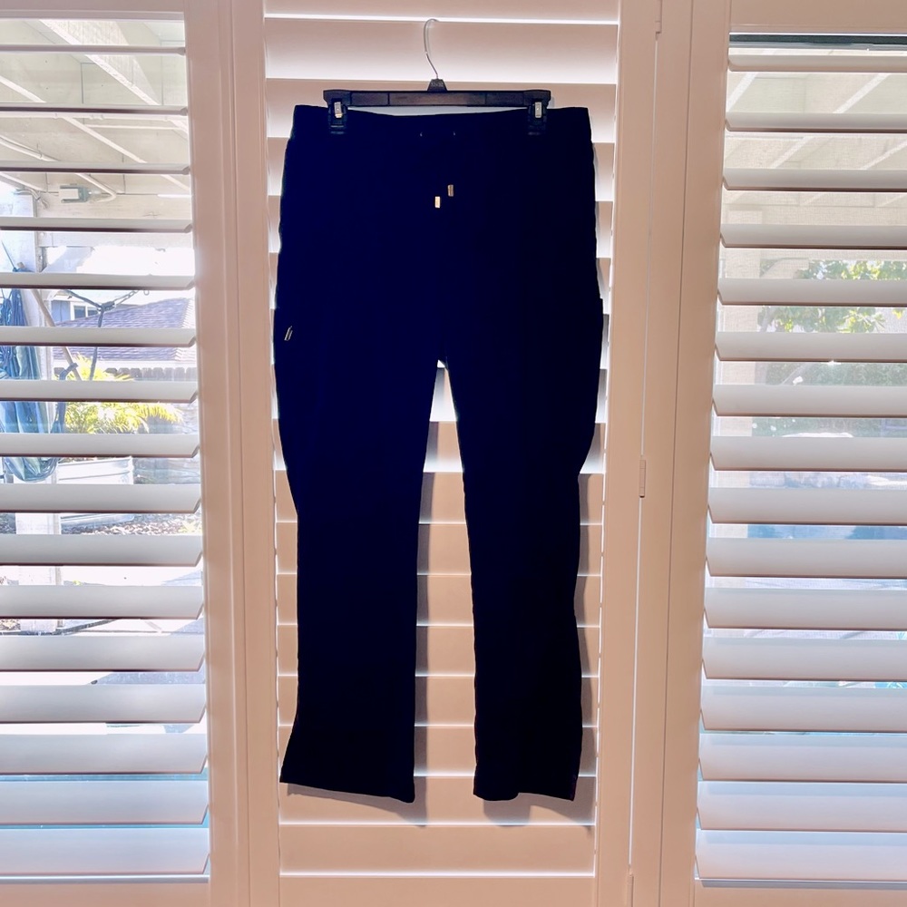 Scrub pants